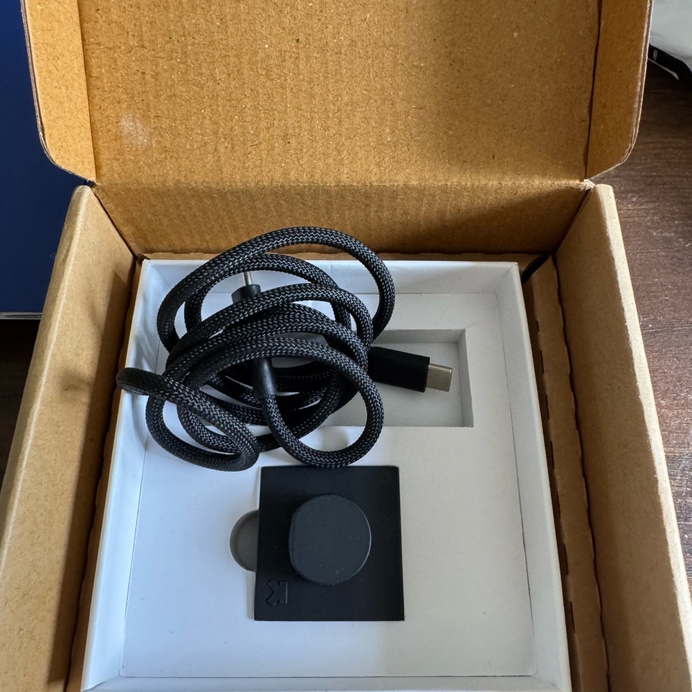 Ultrahuman charger size 11 - new in box